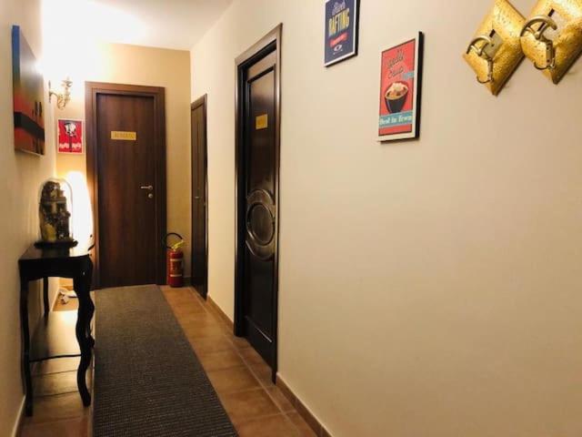 Roy Nel Cuore Di Napoli Otel Dış mekan fotoğraf